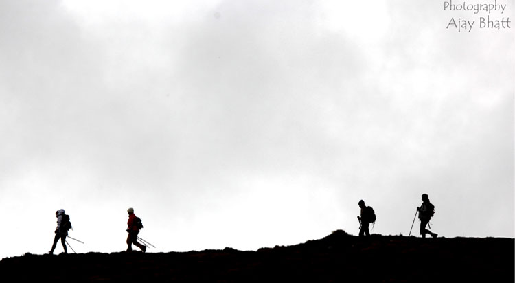 trekking in himalayas